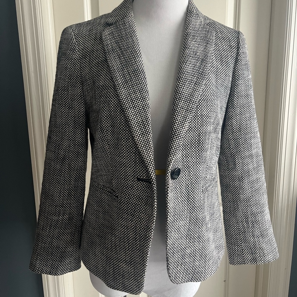 Ann Taylor blazer, size 2